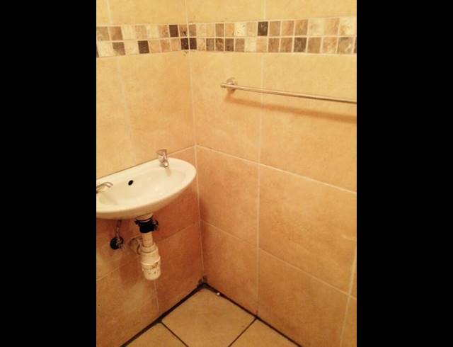 1 BEDROOM PROPERTY TO RENT IN CLAYVILLE